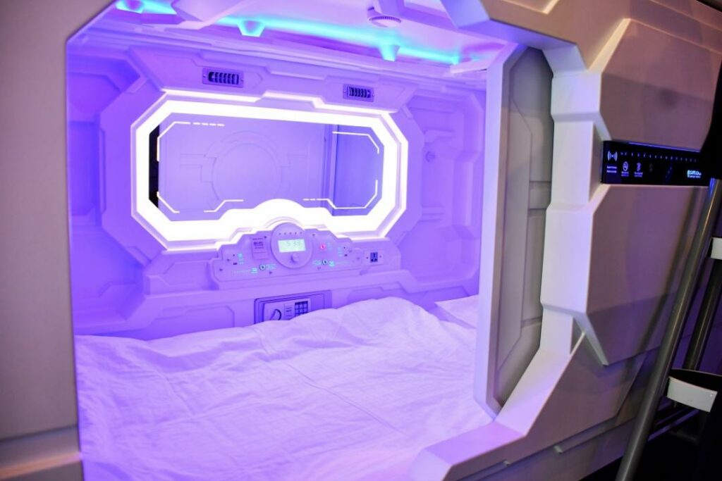 В аэропорту Астаны открылся капсульный отель