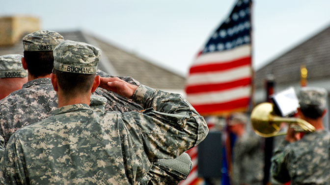 Трамп запретил трансгендерам служить в армии