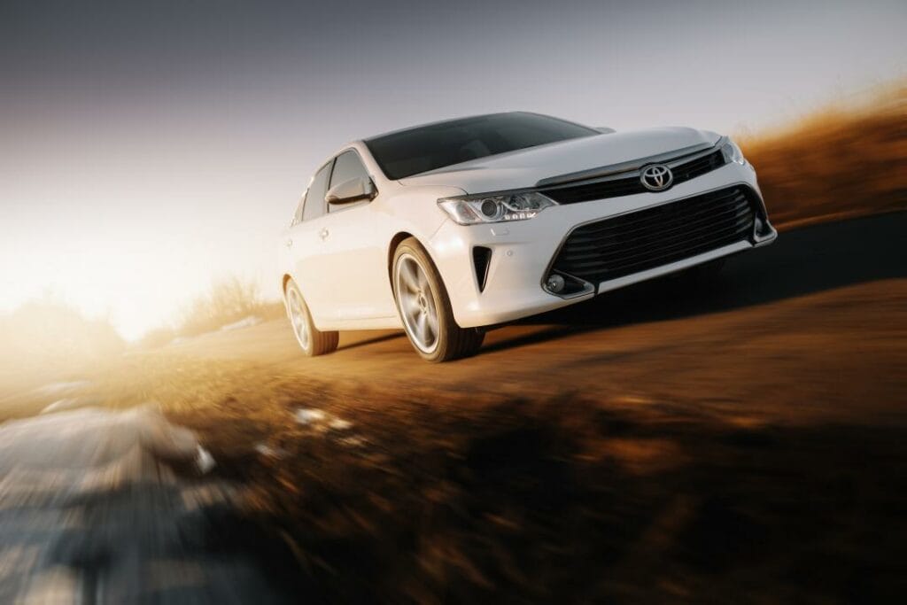 «Народное авто»: Toyota Camry пятый месяц подряд лидирует по продажам