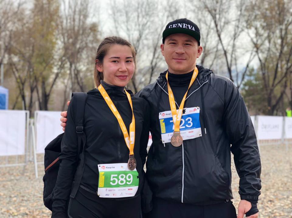 В Алматы на озере Сайран состоялся Осенний забег