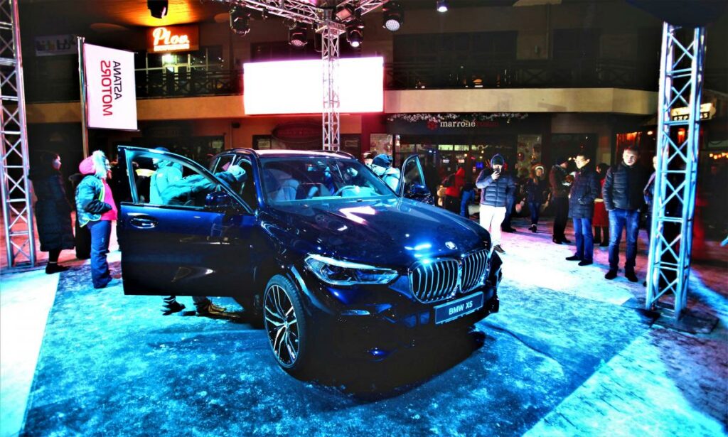 В Алматы представили BMW X5 четвертого поколения