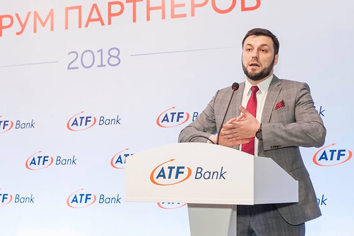 Олег Спивак