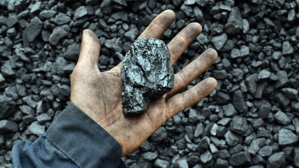 Несмотря на рост добычи, экспорт казахстанского угля снижается