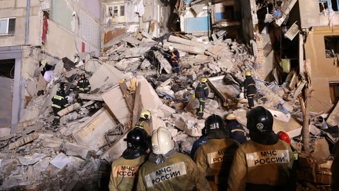 Трагедия в Магнитогорске: из-под завалов рухнувшего дома извлекли тела 11 погибших