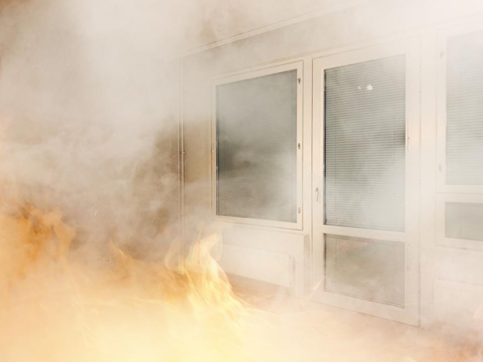 93 человека эвакуировали при пожаре в Семее