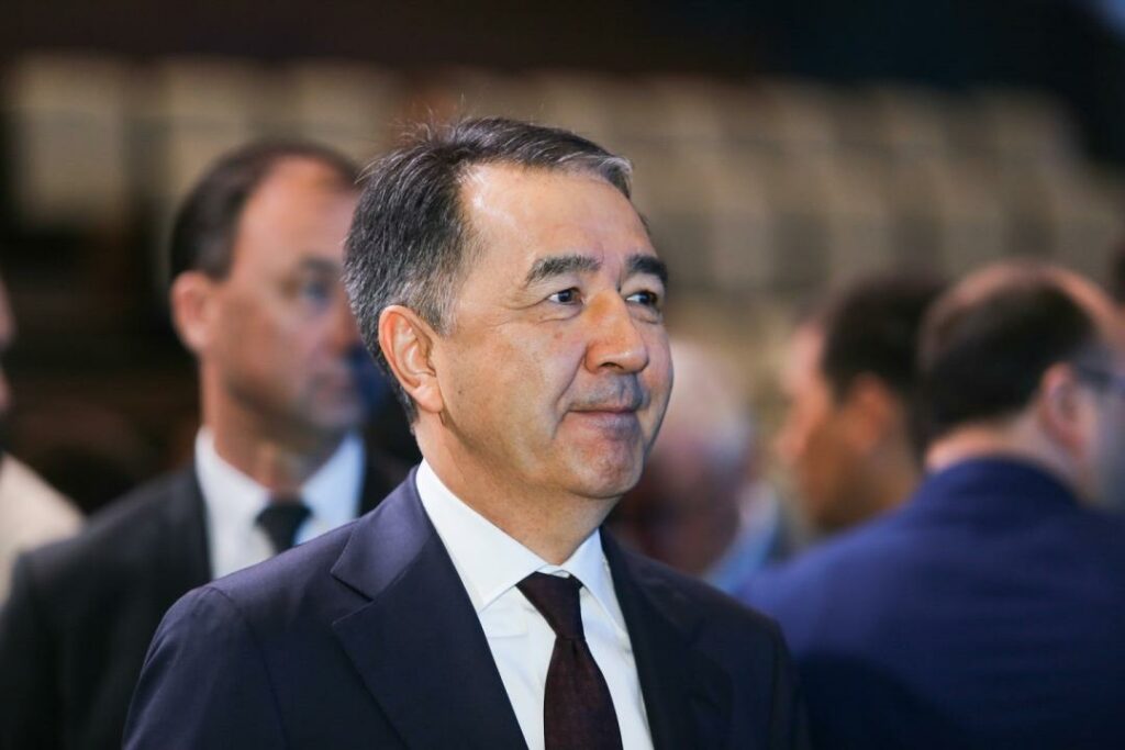 Премьер-министр Казахстана рассказал, кто получит налоговую амнистию