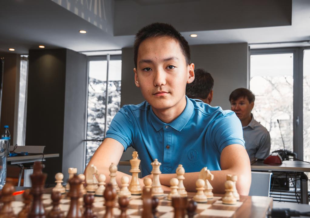 Определились чемпионы Казахстана в классике до 18 лет