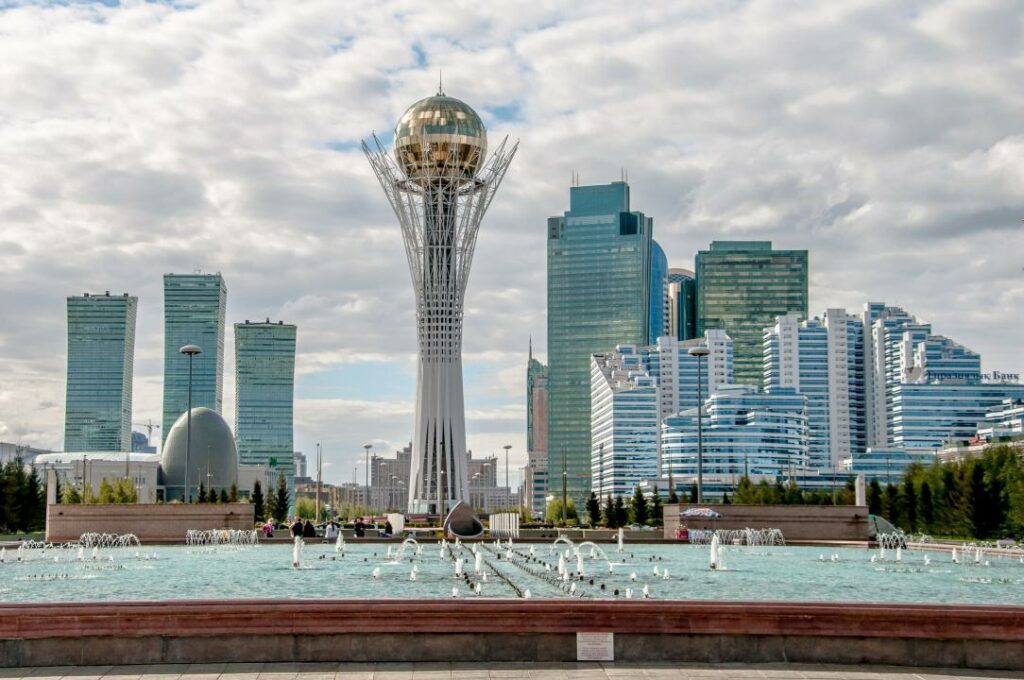 Астана вырвалась в лидеры по доле МСБ в структуре экономики