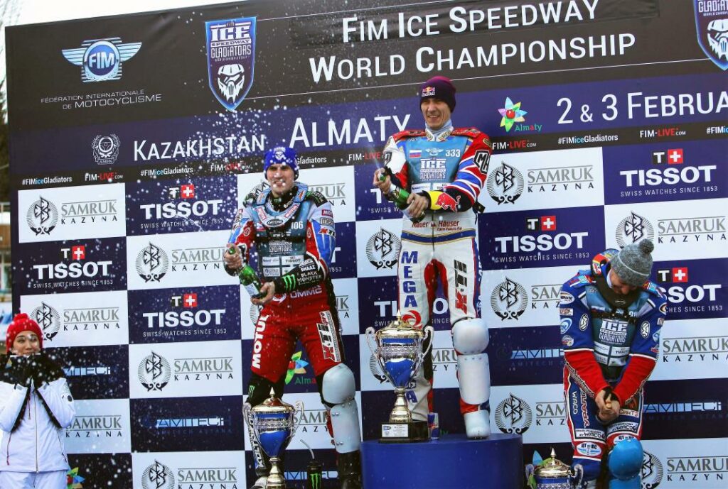 В финале личного Чемпионата мира по мотогонкам на льду в Алматы победу одержали российские гонщики