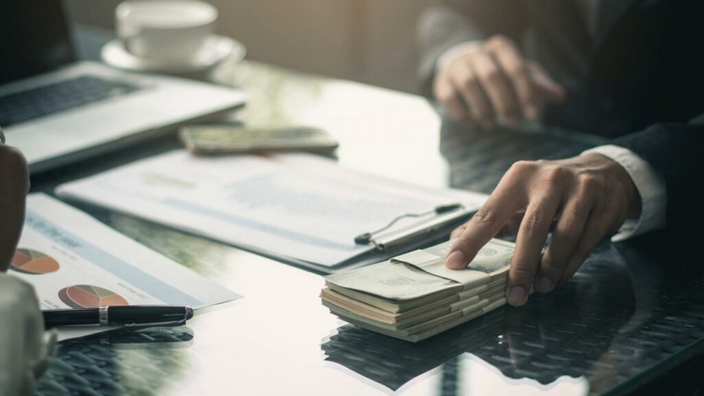 В получении взяток подозревается начальник железнодорожной станции «Алтынколь»