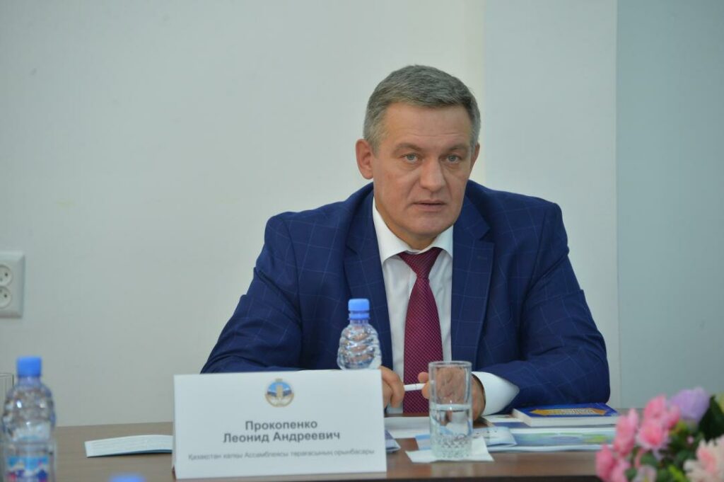 Назарбаев освободил от должности заместителя председателя Ассамблеи народа Казахстана