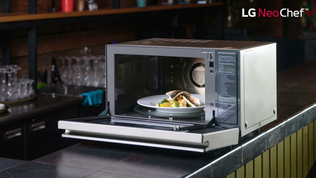 Удивите свою любимую женщину в Международный женский день великолепным ужином с LG NeoChef