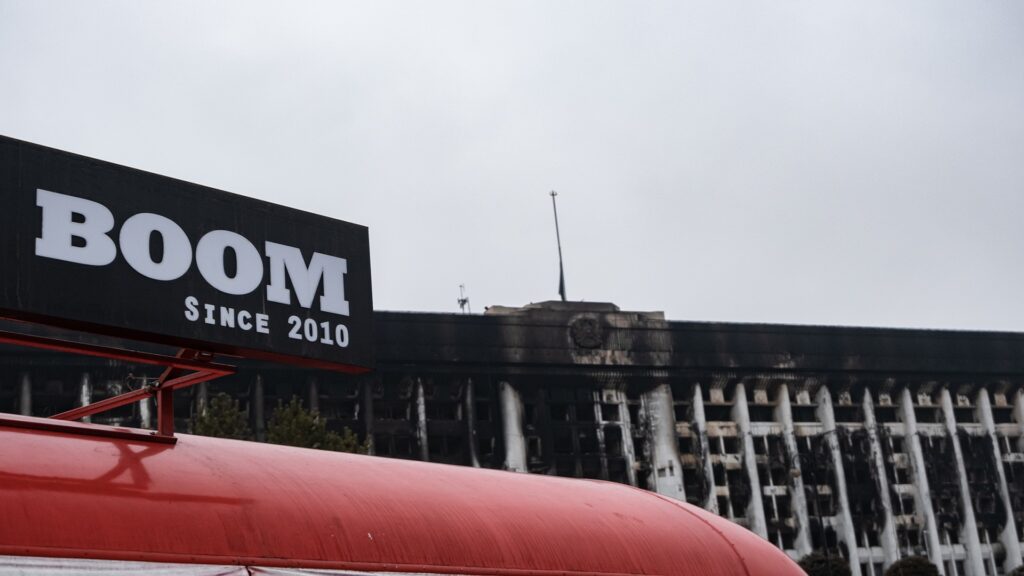 В ходе январских событий пострадало 1 527 объектов МСБ