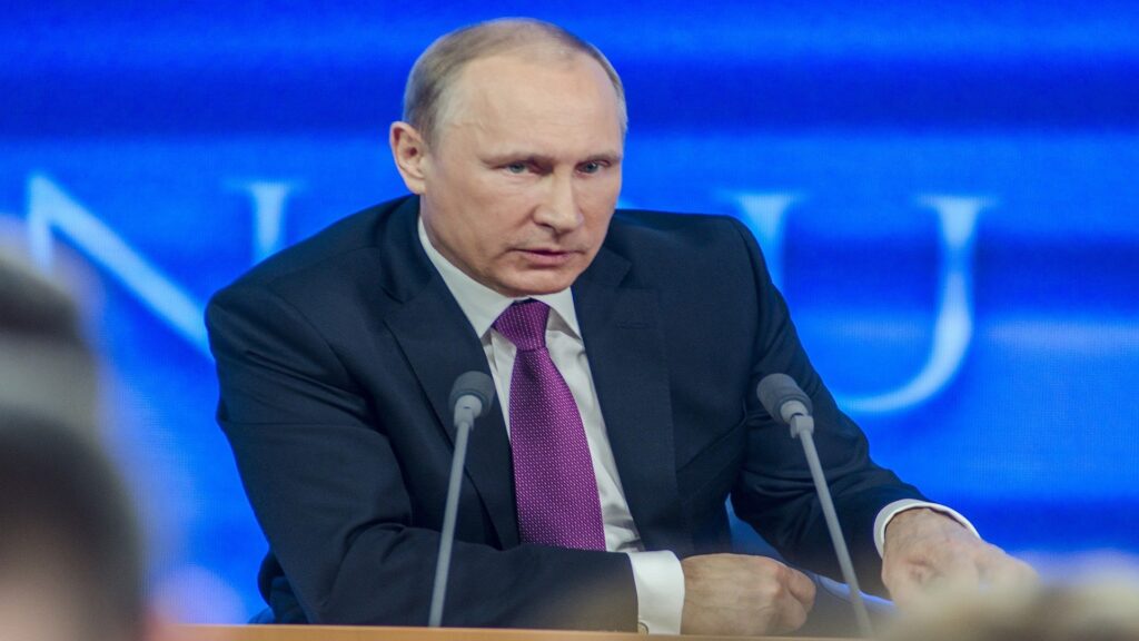 Путин признал ДНР и ЛНР