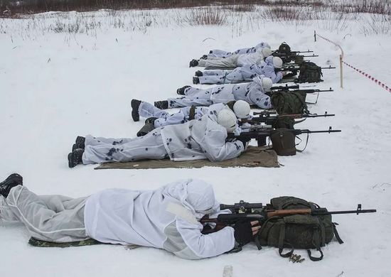 Российские войска возвращаются в свои гарнизоны с границ Украины