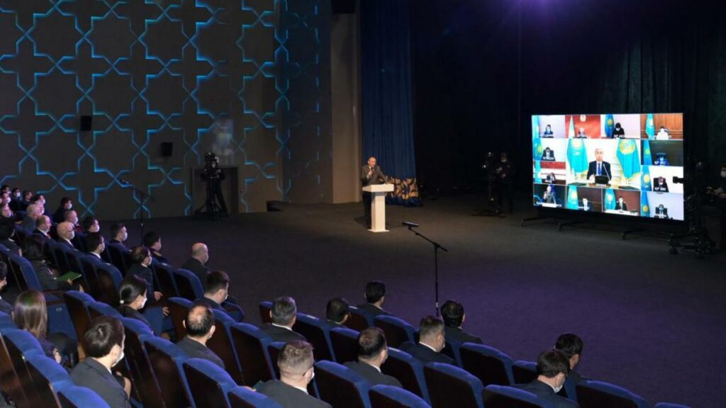 Tokayev believes that corruption is guilty in gap between Kazakhstan and Chinese statistics