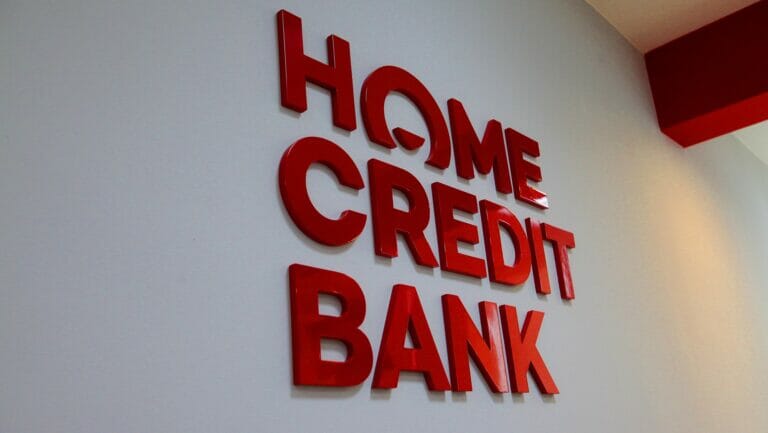 Jiří Šmejc from PPF Group wants to buy Home Credit Bank