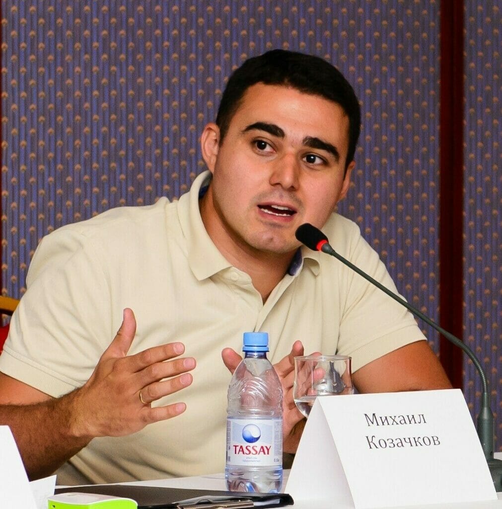 «Крысы, холод и комары»: адвокат Михаила Козачкова рассказал об условиях содержания журналиста