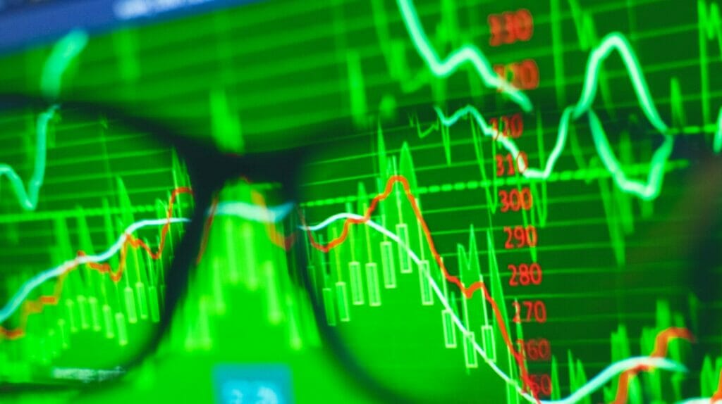 Насколько ослабнет тенге в 2023 году спрогнозировали в AERC