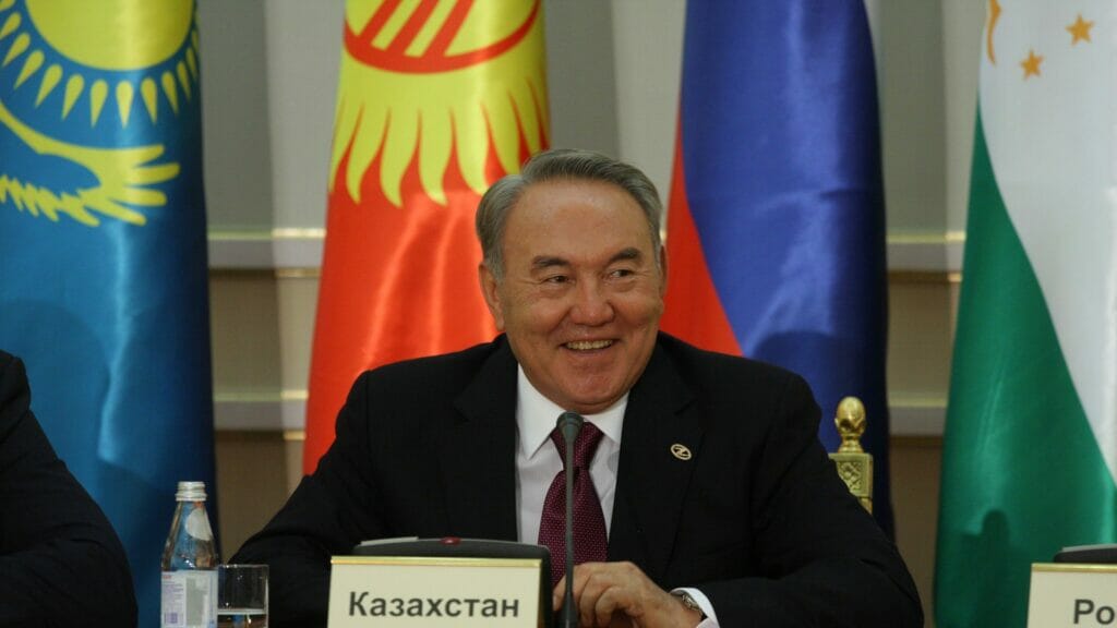 Закат эпохи Назарбаева: депутаты высказались об отмене закона о первом президенте РК