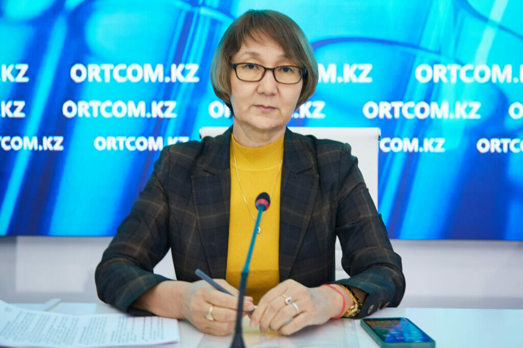 Нуршай Азимбаева на брифинге в СЦК