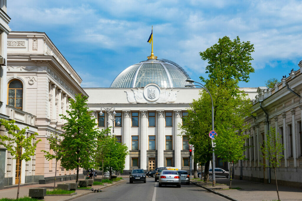 В Украине официально отменят празднование 8 Марта и Дня Победы
