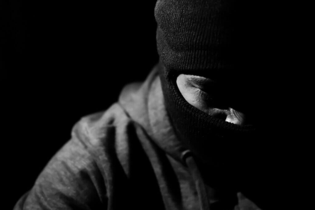 «Нападавший подросток был в маске»: в МВД озвучили подробности случая в школе Петропавловска