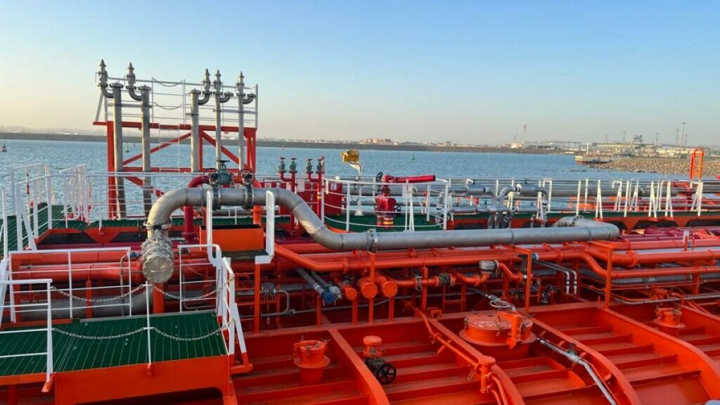 "КазТрансОйл" увеличивает отгрузку нефти в обход России