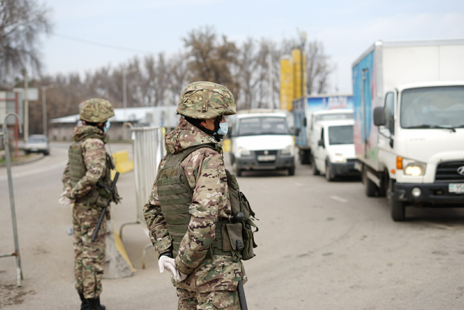 военные