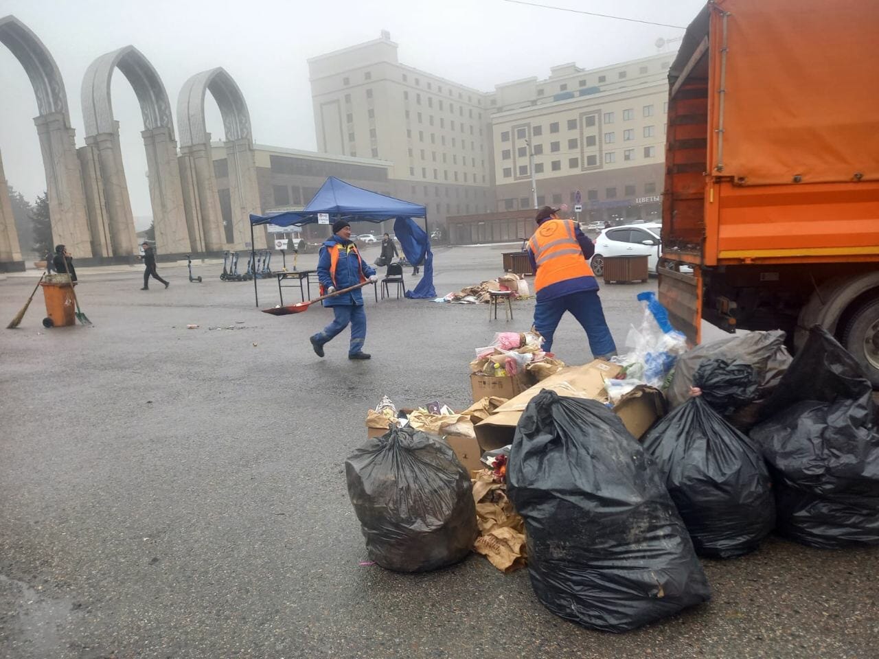 мусор в Алматы