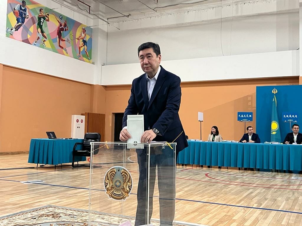 Казахстанцы ждут решения проблем от акиматов: лидер партии Amanat назвал топ вопросов, поднимаемых избирателями