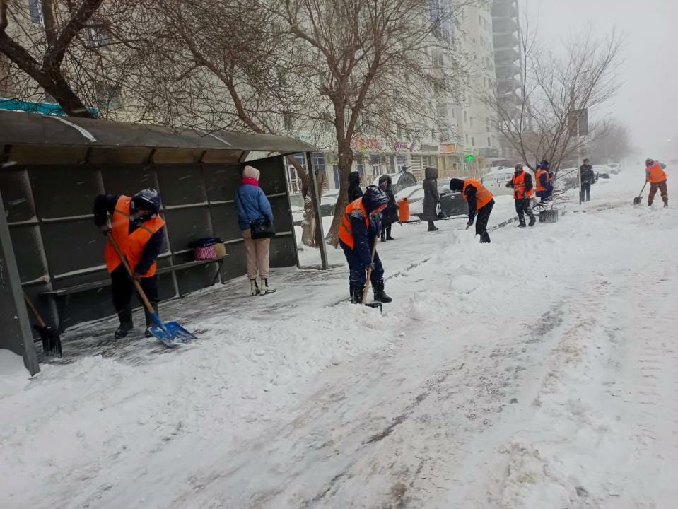 Астана снег