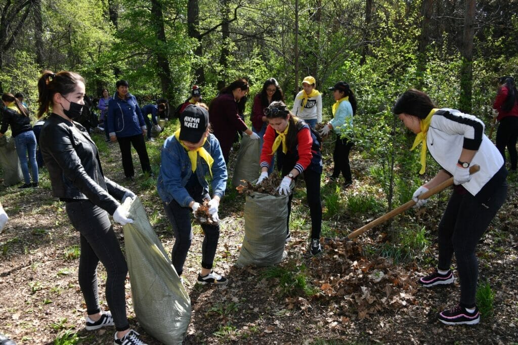 В Алматы пройдет общегородской субботник Almaty Clean & Green