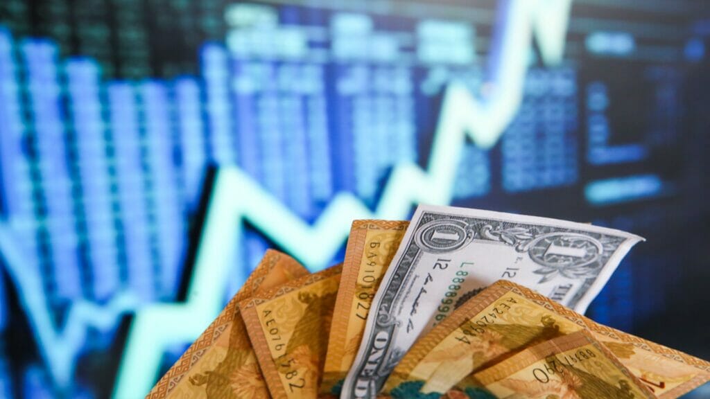 Инвесткомпания Кенеса Ракишева привлечет 6 млрд тенге через KASE