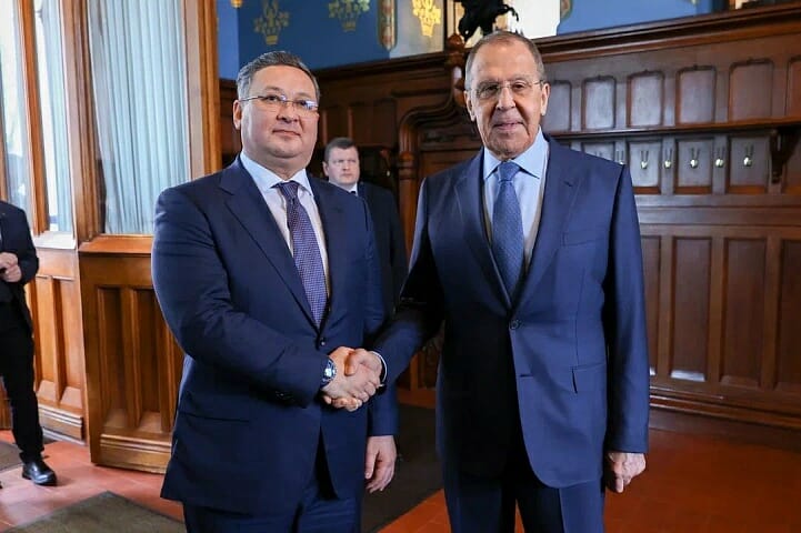 Глава МИД России заявил, что ценит взвешенную позицию Казахстана по украинскому вопросу