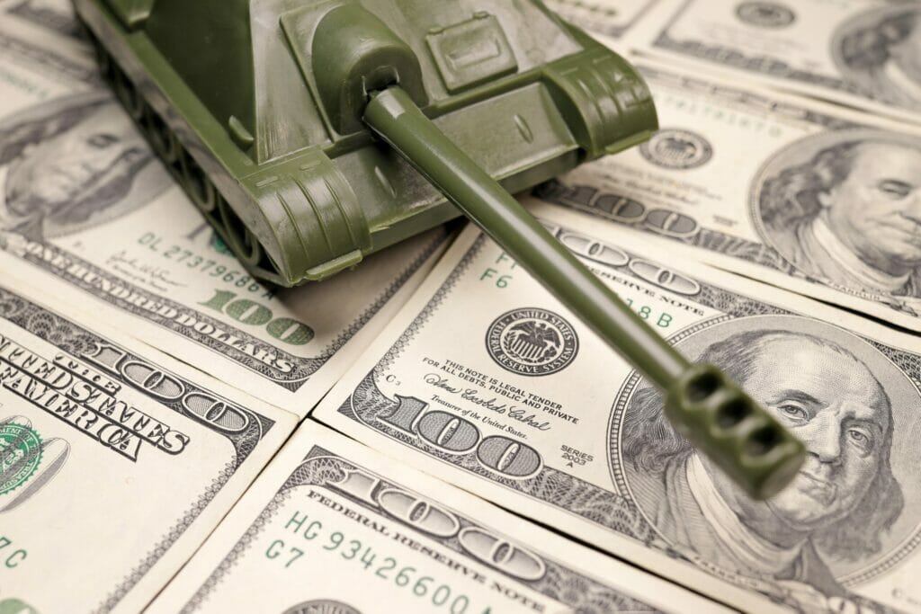 Мировые военные расходы в 2022 году достигли рекордные $2,24 трлн