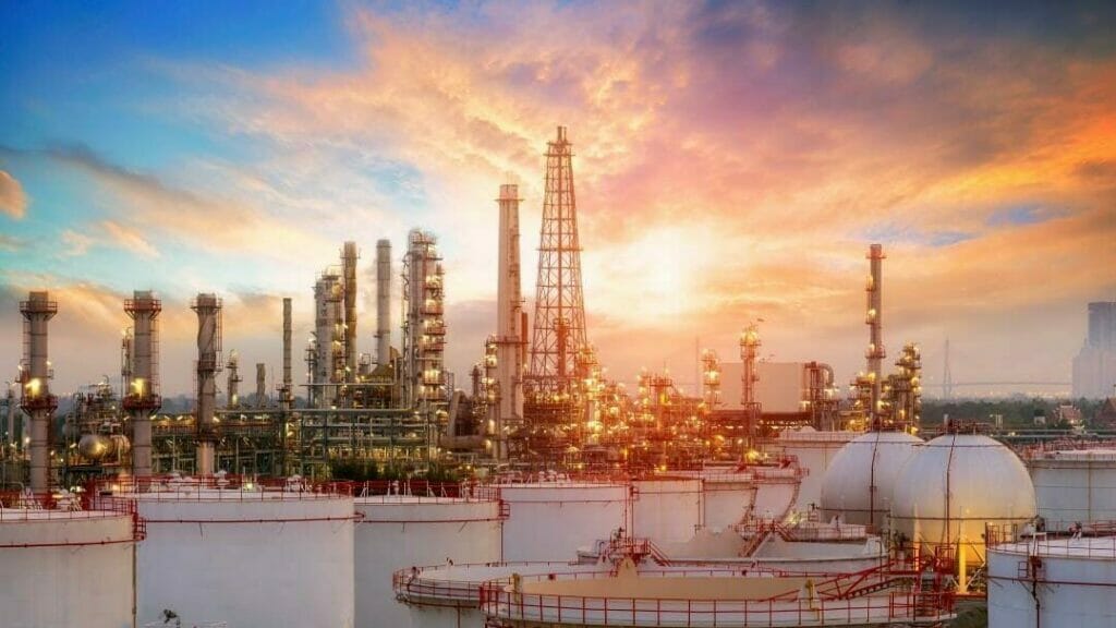 Промпроизводство в Казахстане снизилось в мае на фоне сокращения нефтедобычи и выплавки цветных металлов