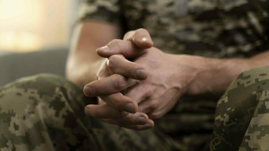 Бывшего военного из России осудили за две поездки в Казахстан