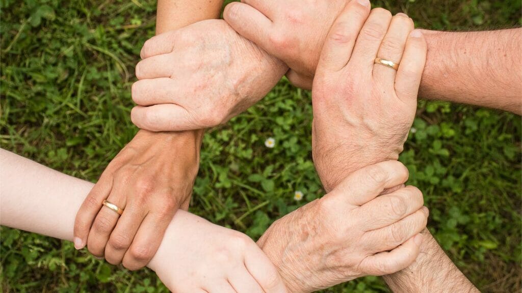 Freedom Holding Corp. и Semey Cement будут выплачивать по 200 тыс. тенге детям погибших при пожаре в области Абай