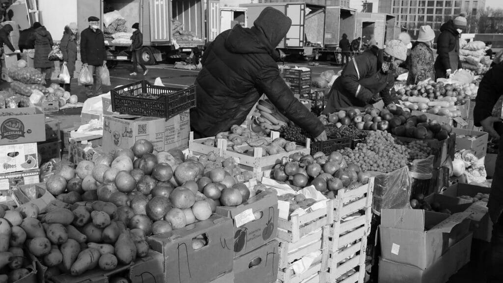 Комитет торговли исключил 176 посредников, которые завышали цены на продукты в Казахстане