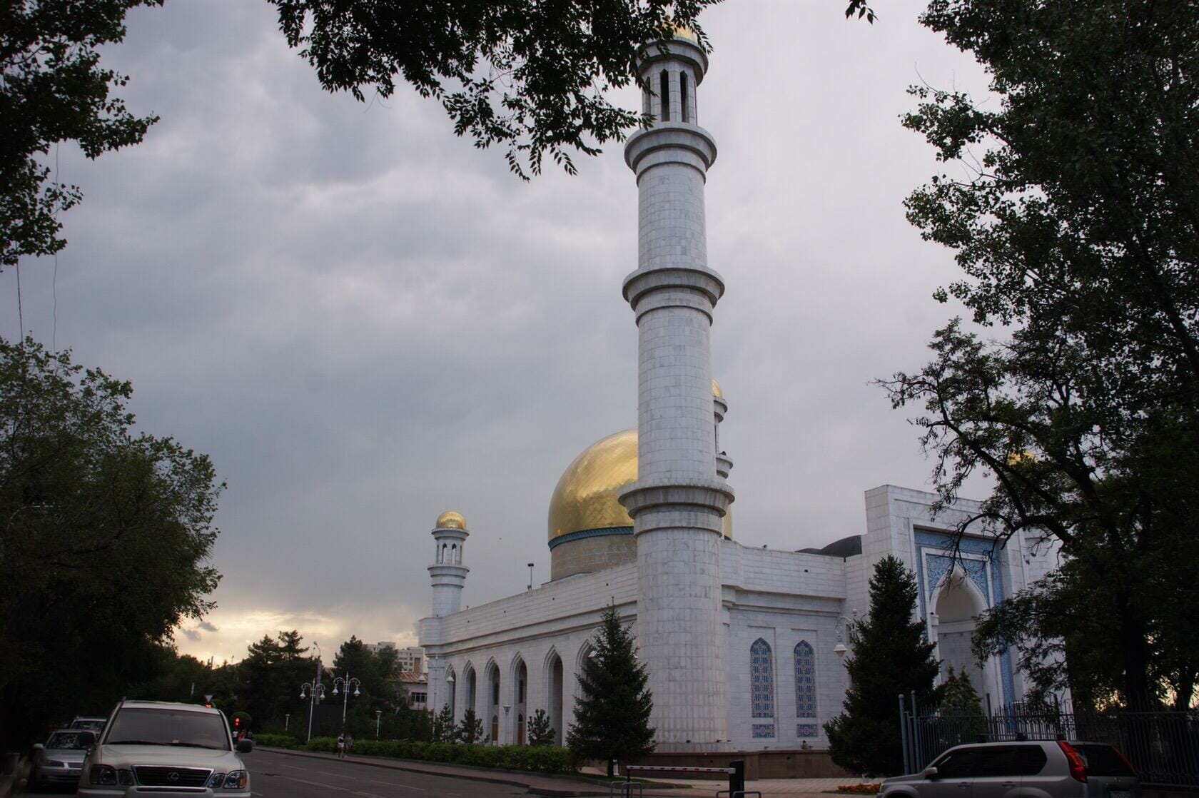 Центральная мечеть Алматы