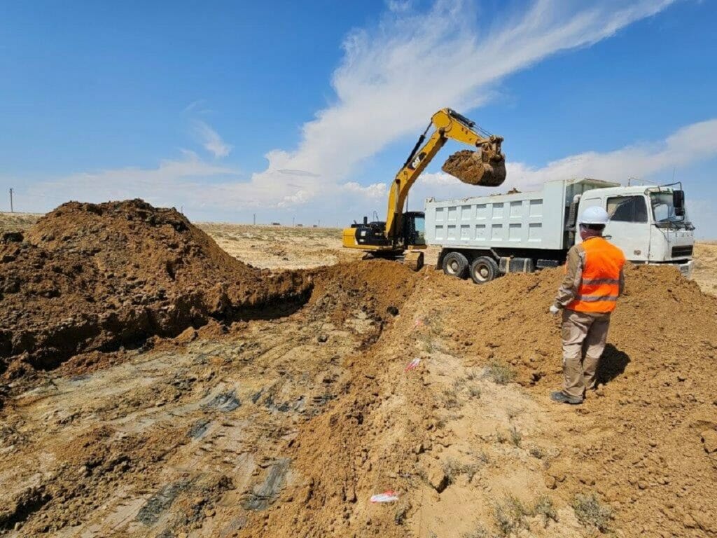 Компания «КазТрансОйл» проводит рекультивацию исторически загрязненных участков в Атырауской области