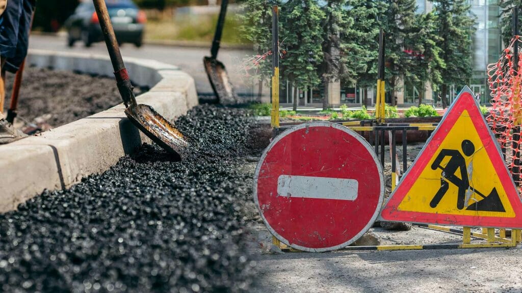 В Астане из-за ремонта дорог перекроют участки более чем десяти улиц