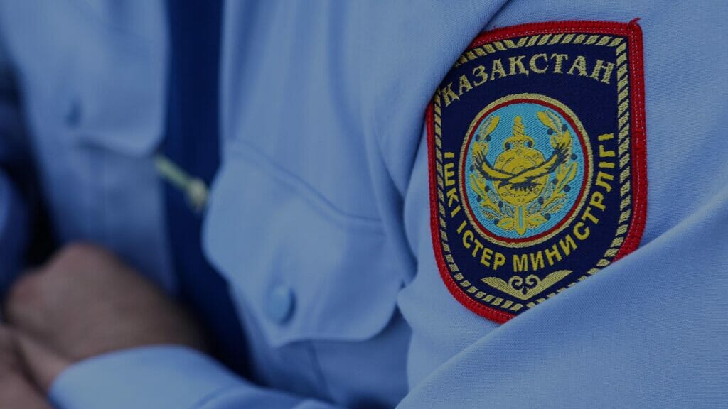 Семь полицейских лишились своих кресел после скандала с наркотиками в Костанае