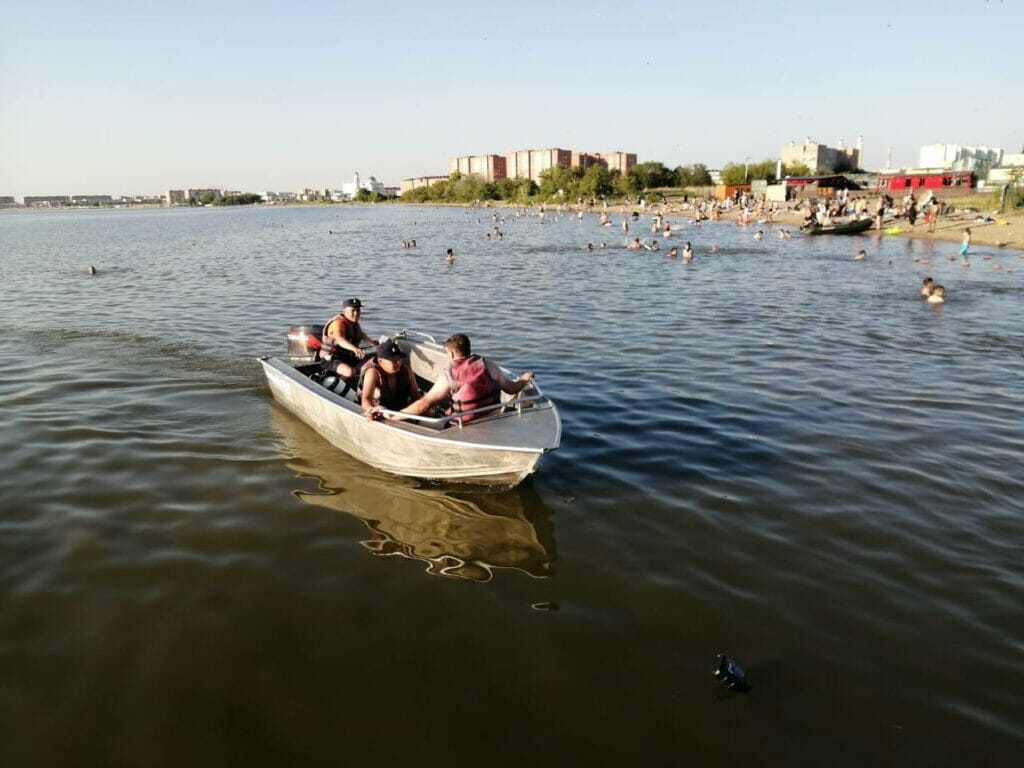 Сотрудники МЧС Казахстана спасли 7 тыс. человек за полгода. Количество пострадавших сократилось на 13,3%