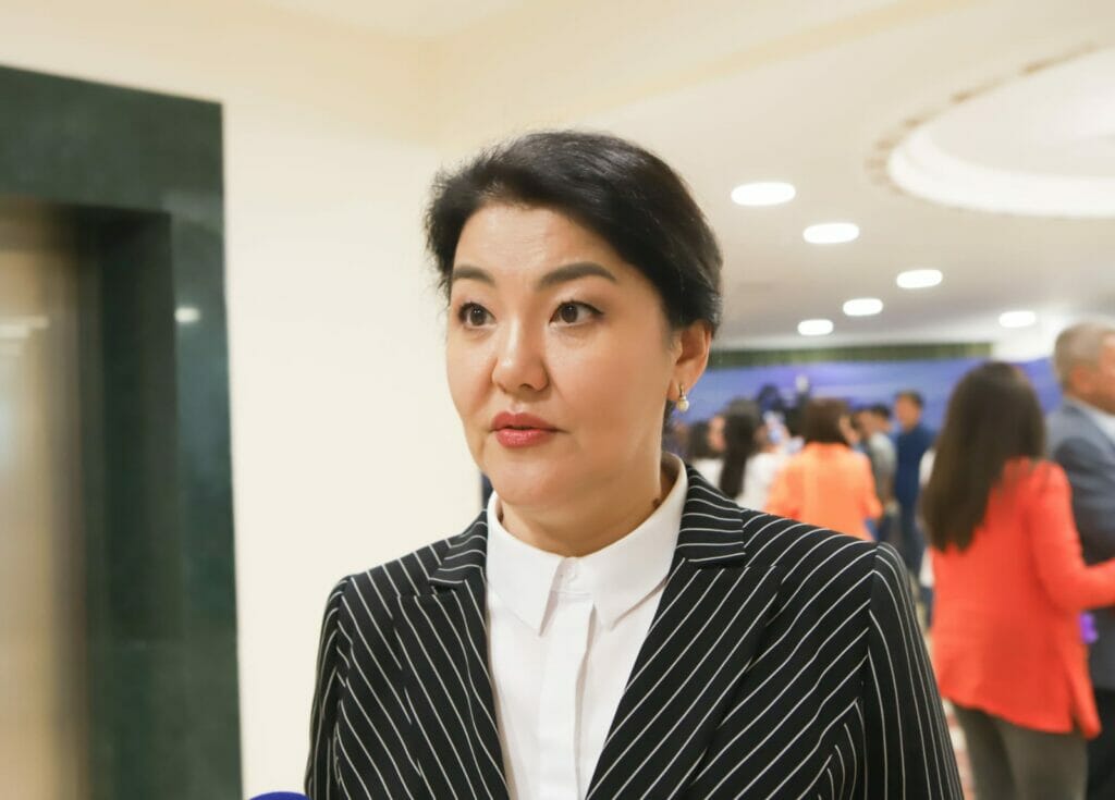Глава Минздрава Гиният рассказала, что не встречалась с зараженными ВИЧ в Алматы, у них «нет такого желания»