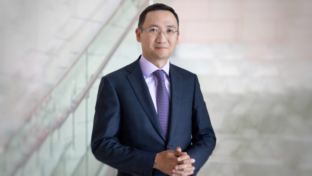 Әділ Мұхамеджанов «Бәйтерек» холдингі Басқарма төрағасының орынбасары қызметінен кетті