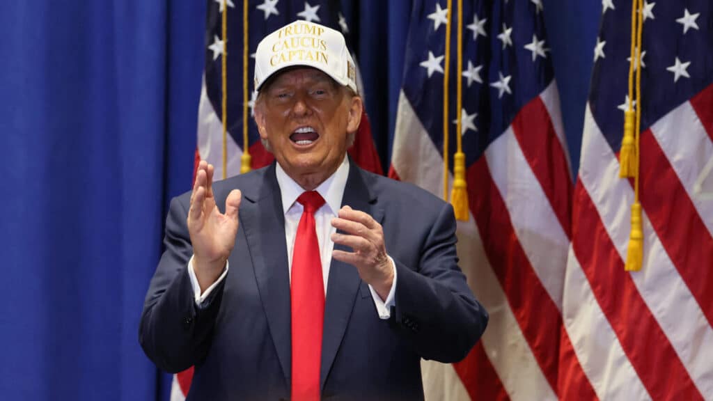 Former U.S. President and Republican presidential candidate Donald Trump campaigns in Indianola, Iowa, U.S., January 14, 2024. REUTERS/Brendan McDermid