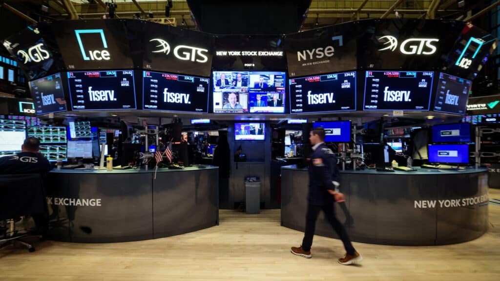 Traders work on the floor at the New York Stock Exchange (NYSE) in New York City, U.S., January 9, 2024.  REUTERS/Brendan McDermid