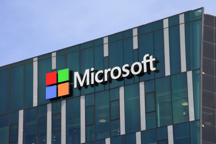 Microsoft акциялары 0,5%-ға өсіп, әлемдегі ең қымбат компаниялар рейтингінде Apple-ді басып озды
